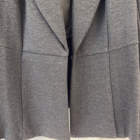 Long sleeve, peplum blazer by Torrid - Picture 9 of 12